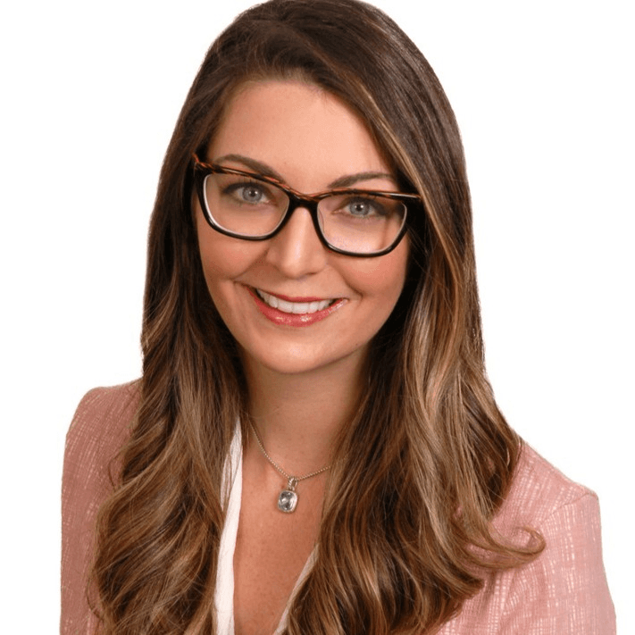 Rachel Collins headshot